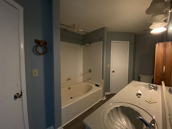5th image of 2024 Windroe Dr