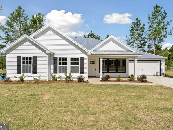 270 Abigail Cir, Ellabell, GA 31308