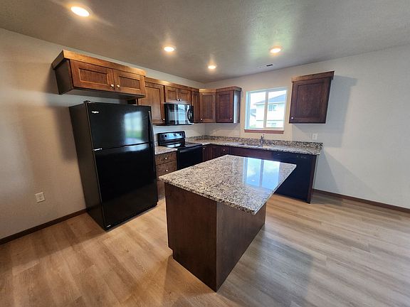 2nd image of 5700 E Radiant Pl #5703