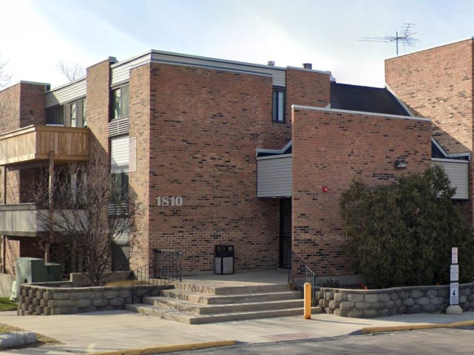 1st image of 1810 Hemlock Pl APT 208