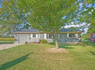 404 Sherwood Ave, Three Oaks, MI 49128