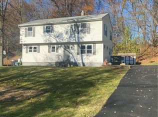 21 Birchwood Dr, Highland Mills, NY 10930