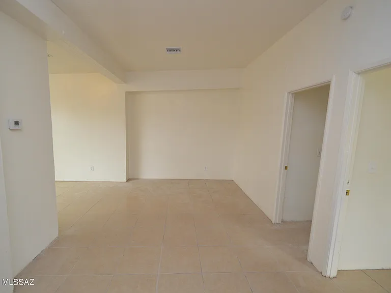 20 E Susana St — Photo 8
