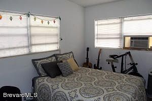 4th image of 343 Woodland Ave