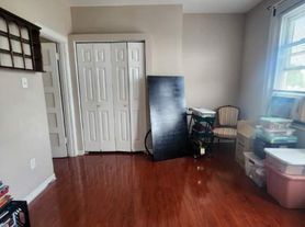 38 S 51st St, Philadelphia, PA