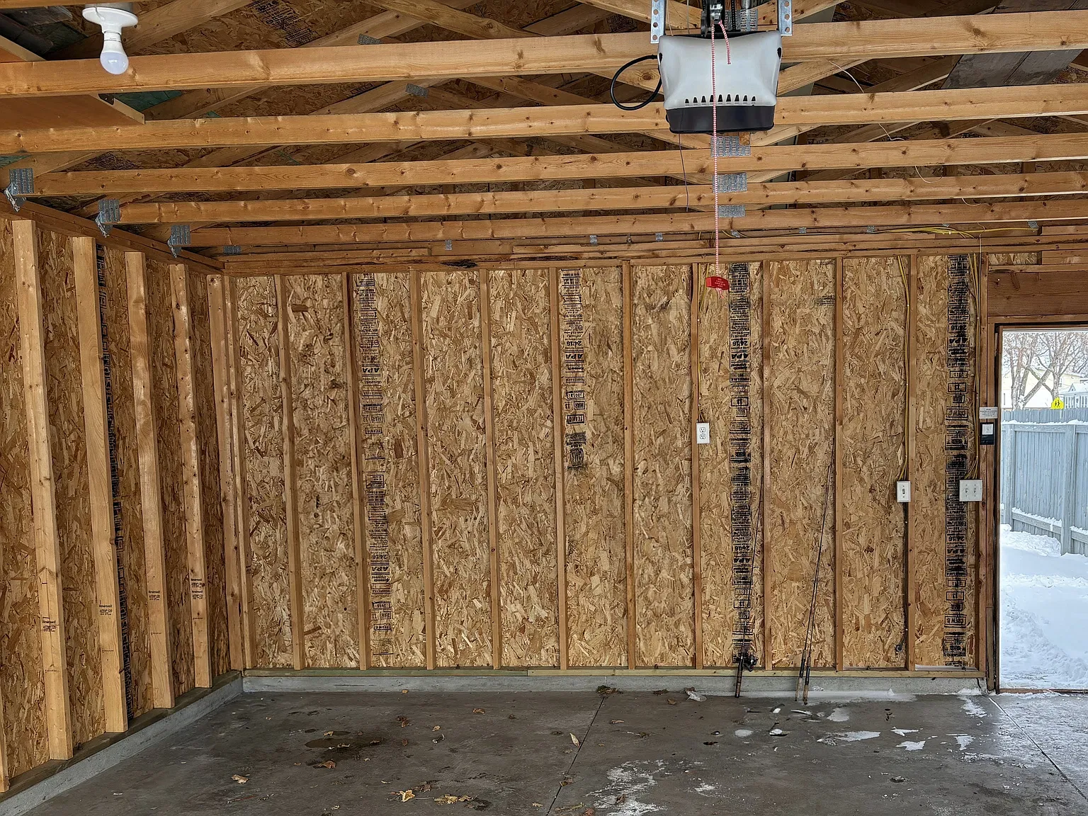 3 bed, 1115 sqft, $1,725 — Photo 2