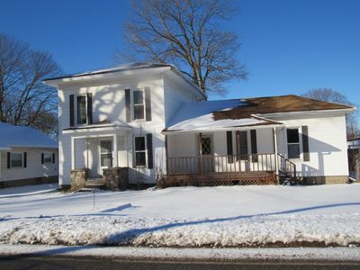 130 W Riverside Dr, Ionia, MI, 48846