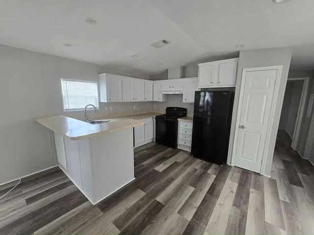 3 bed, 2.0 bath, 1056 sqft, $1,795 — Photo 3