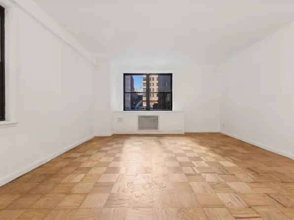 330 Third Avenue image 4 of 13