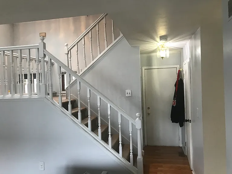1304 Norley Ave — Photo 2