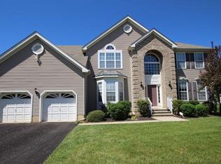 35 Cortland Dr, East Brunswick, NJ 08816