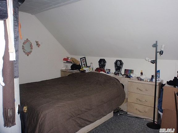 5th image of 998 Washington Ave