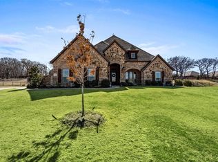 162 Champions Way, Azle, TX 76020