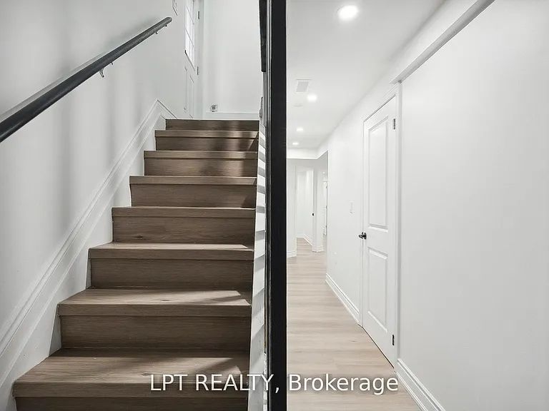 140 Springvalley Cres #LOWER — Photo 15