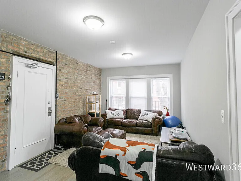 3543 N Lawndale Ave #1 — Photo 2