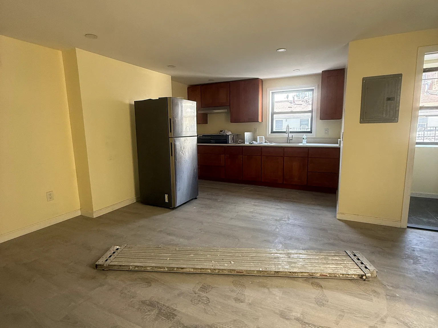 2 bed, $3,200 — Photo 4