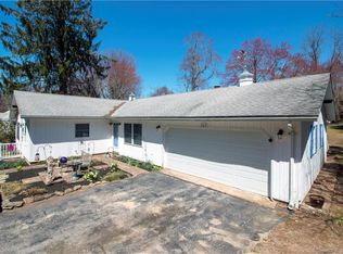 705 Old Colchester Rd, Uncasville, CT 06382