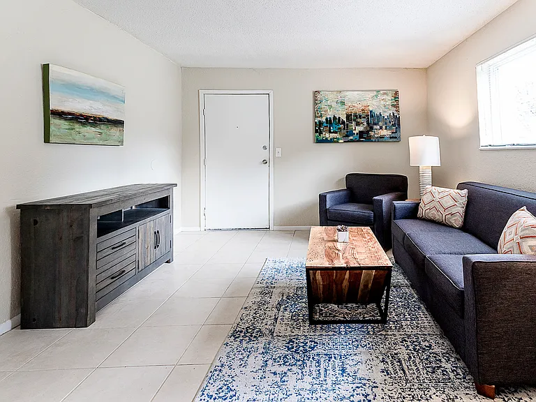Crossroads Village Apartments — Photo 21