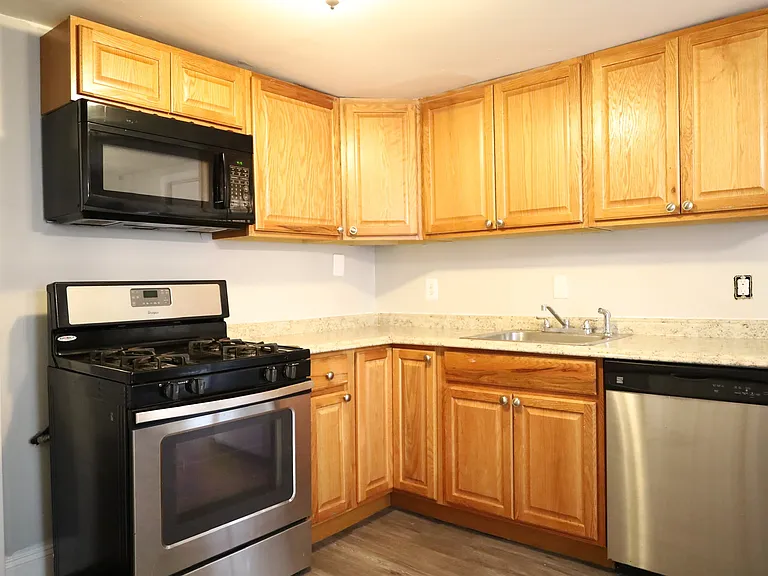 44-46 Smith St #46.5 — Photo 13