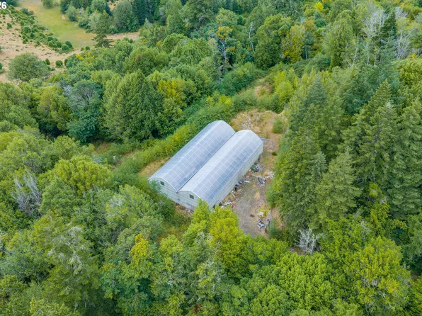 94545 McNeely Ln, Coquille, OR 97423