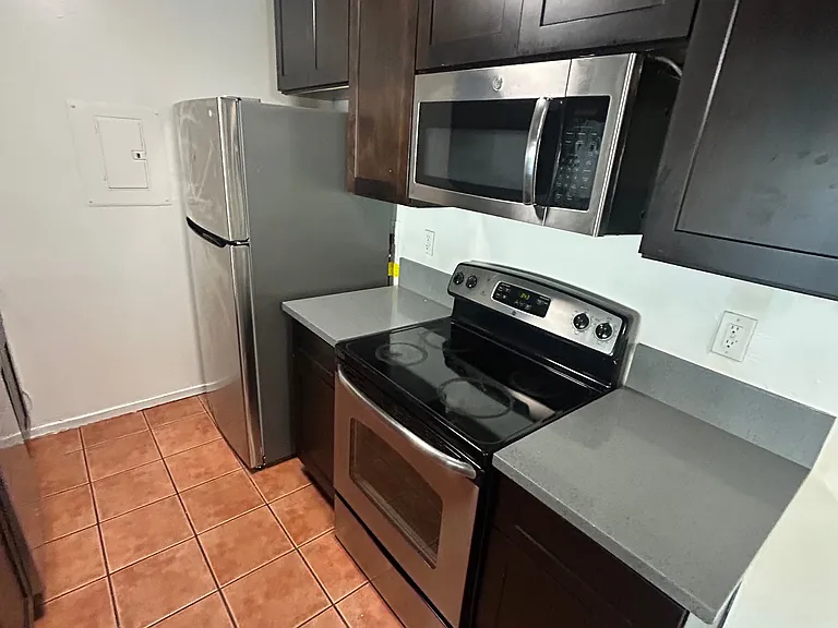 5460 White Oak Ave #K208 — Photo 34