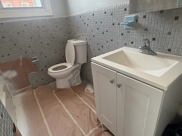 914 Grand Ave #7 — Photo 2