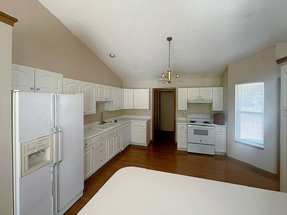 5th image of 5023 Wolflake Dr