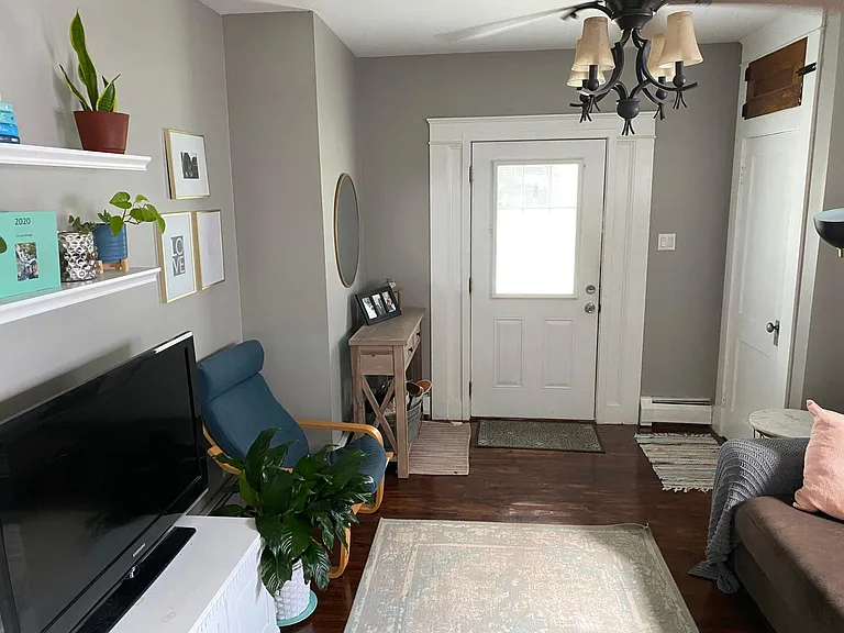 2 Marshall Ave — Photo 6