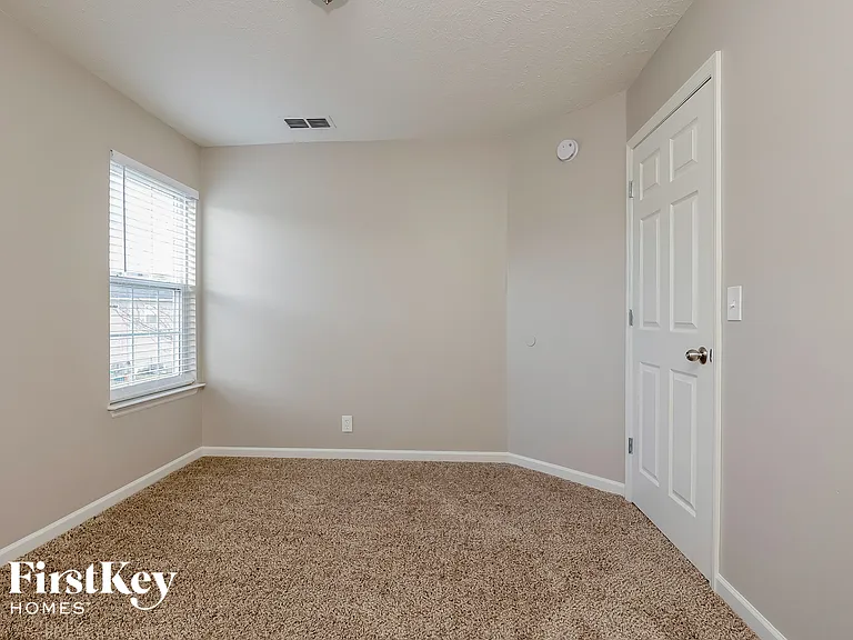 1304 Sunray Dr — Photo 13