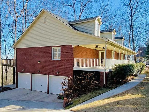 4th image of 111 Runell Dr SE