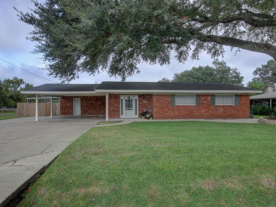 1st image of 203 Birch Dr
