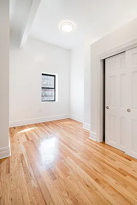 Rented by Compass | media 22