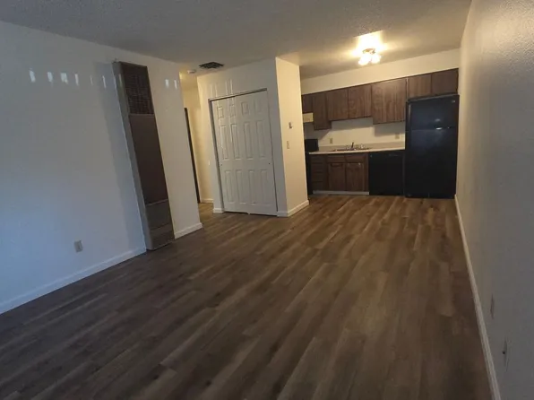 Parkview Villas & Apts, 1800 Idlewild Dr APT 19, Reno, NV 89509