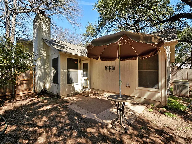 7403 Dallas Dr — Photo 28