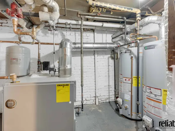 59-05 Catalpa Avenue image 4 of 12