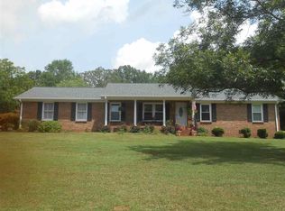 152 Chestnut Lake Dr, Inman, SC 29349
