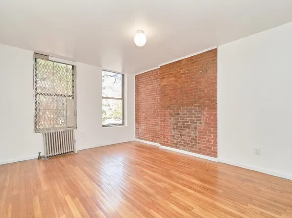 341 E 85th St APT 4, New York, NY 10028