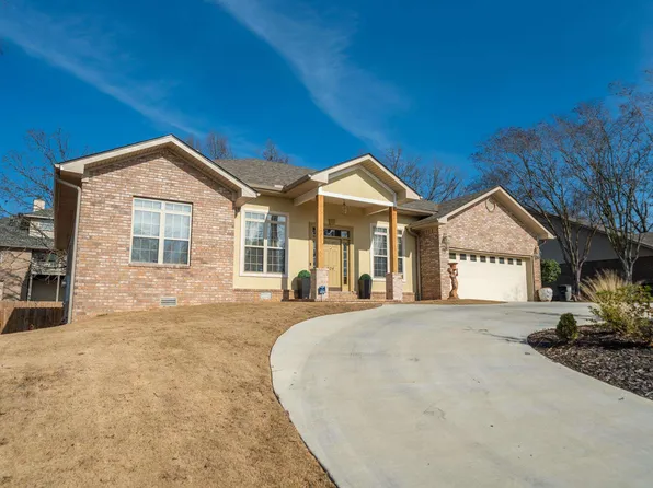 404 Peninsula Dr, Hot Springs, AR 71901