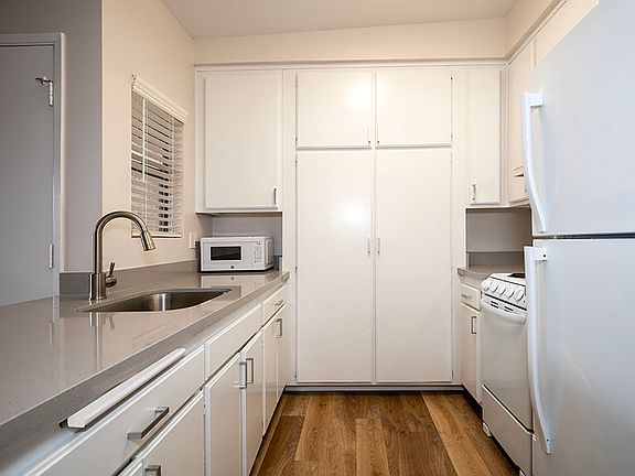 5th image of 707 W Santa Ana St APT 230