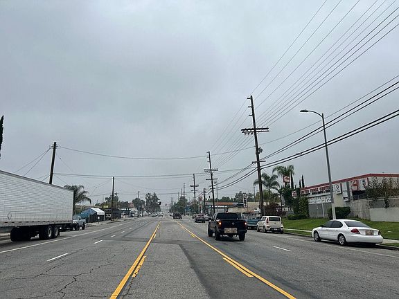 4th image of 13070 Foothill Blvd