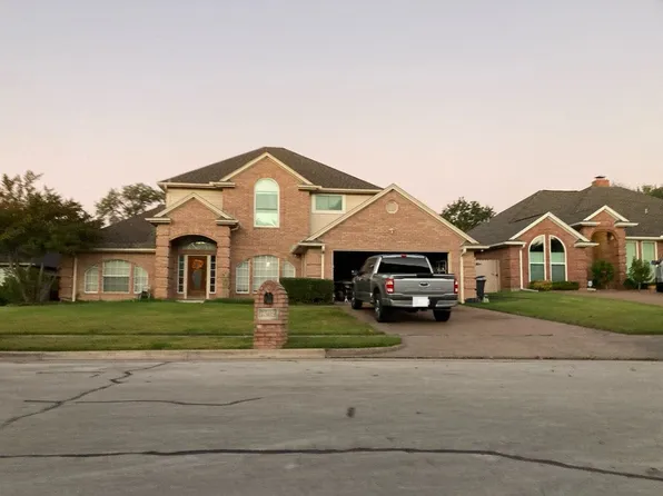 7509 Peachtree Trl, North Richland Hills, TX 76182