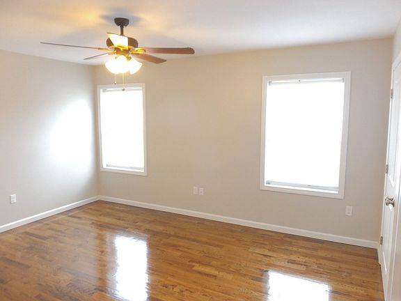 4th image of 239 Saint John St #2
