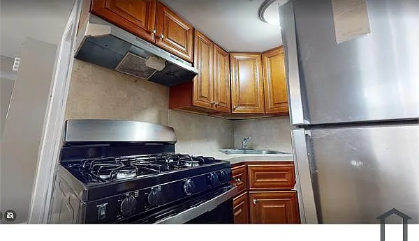 348 Targee St #1B — Photo 4