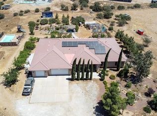 7438 Woodcliff St, Phelan, CA 92371