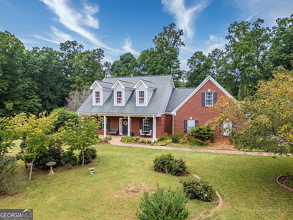 3rd image of 95 Blue Grass Way