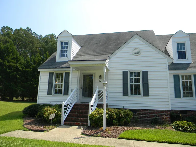 917 S Hornbeam Dr — Photo 2