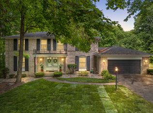 28846 Oak Point Dr, Farmington Hills, MI 48331