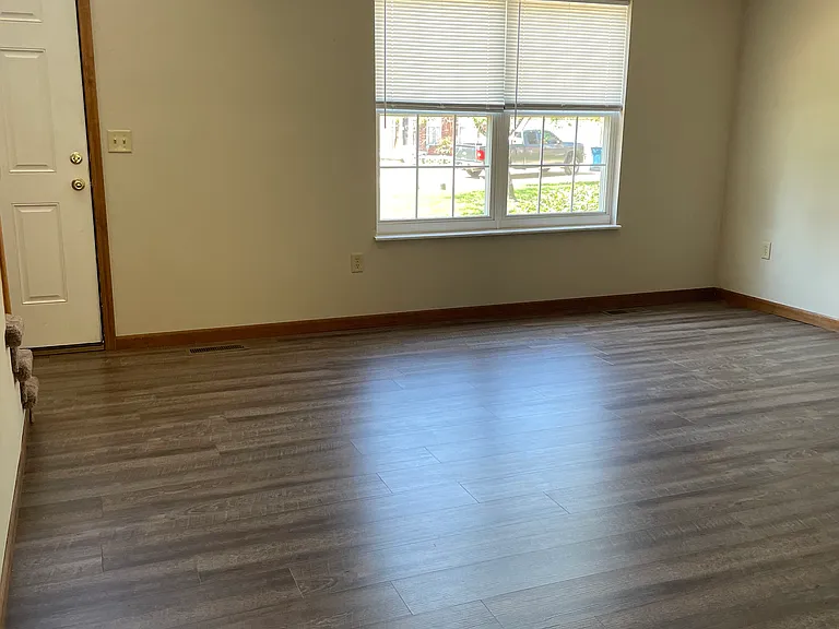 820 Woodsedge Dr #820 — Photo 3