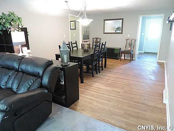 3rd image of 201 Dickerson Dr S