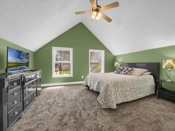 526 Thomas Ave, Saint Paul, MN 55103